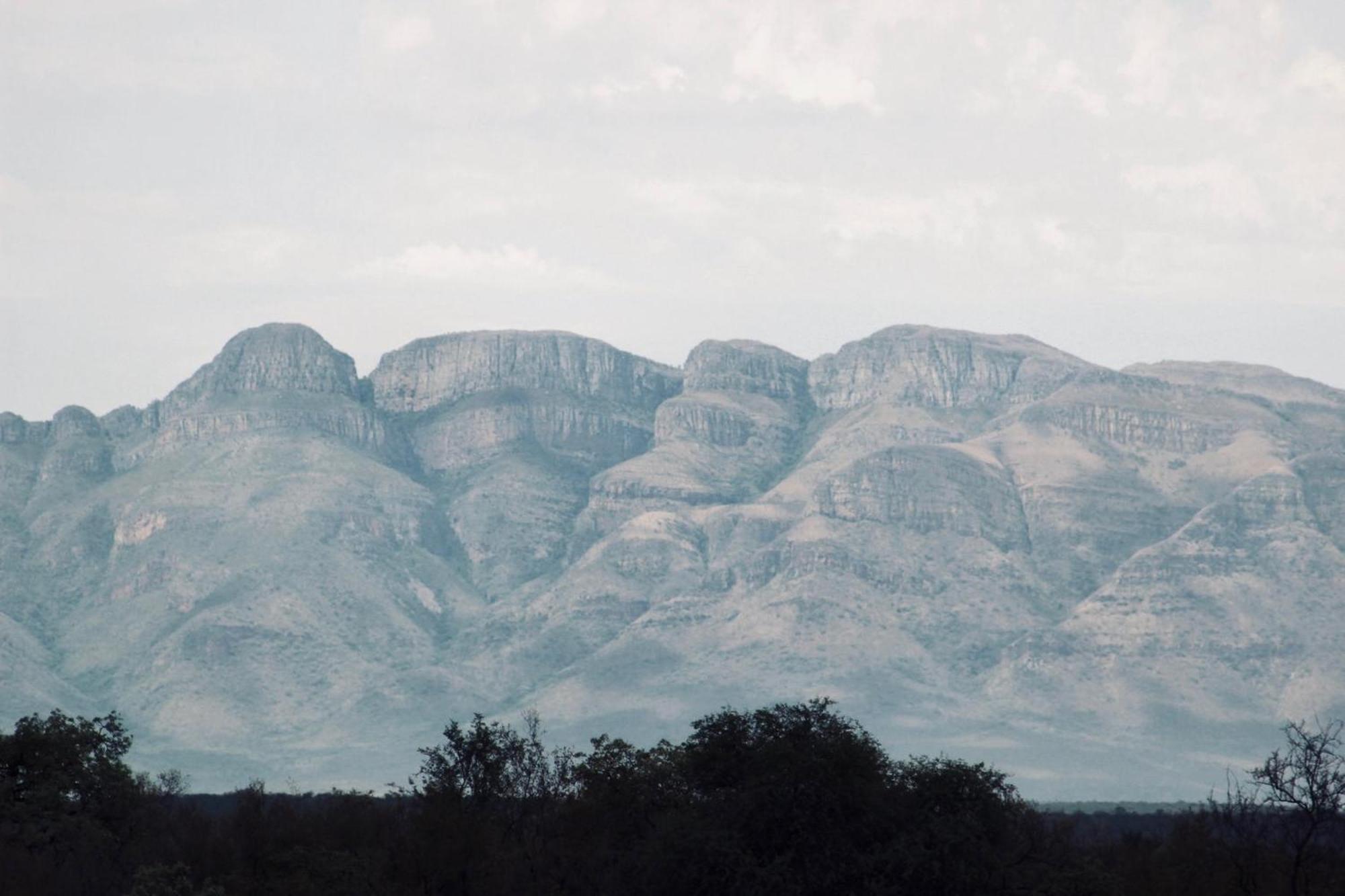 Parsons Hilltop Safari Camp Balule Game Reserve Exterior foto
